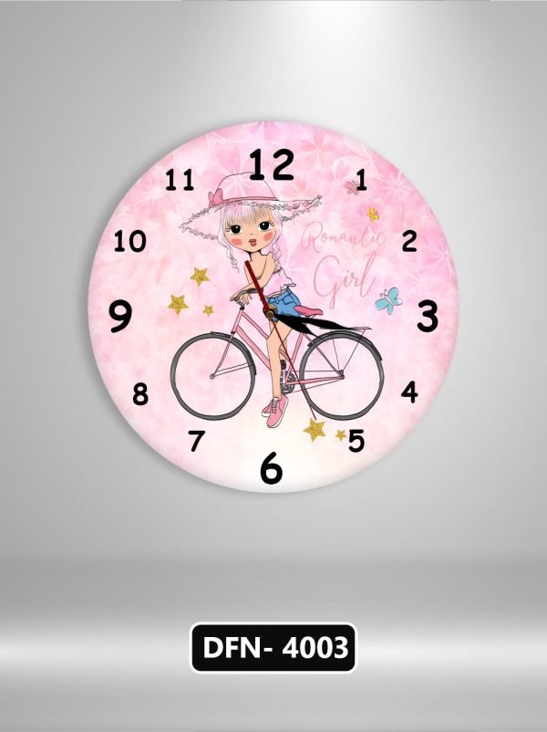 ساعت گرد دختر و دوچرخه